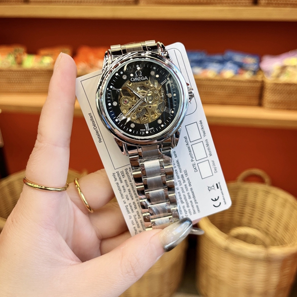 ブランド時計角部分ディテール